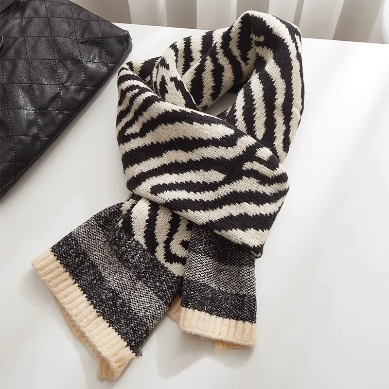 Classmate Yang Knit Scarves Unisex-1