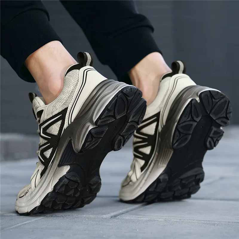 AOKANG Cushioning Anti-Slip And Wear-Resistant Low-Top Outdoor Shoes Men's Black-8
