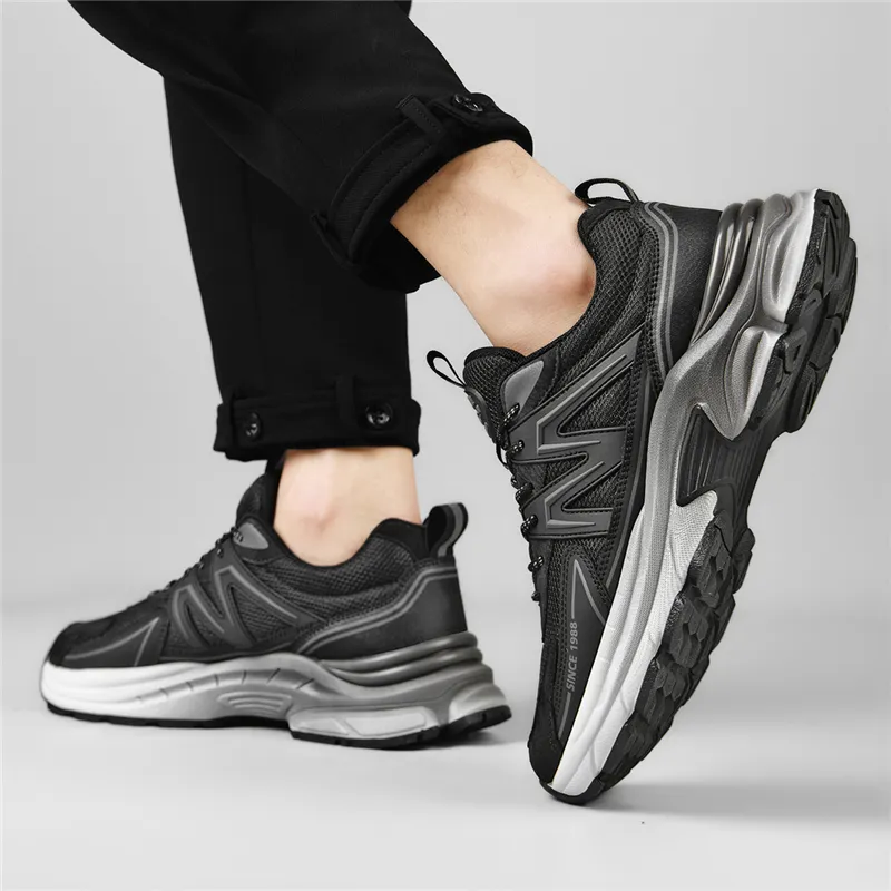 AOKANG Cushioning Anti-Slip And Wear-Resistant Low-Top Outdoor Shoes Men's Black-18