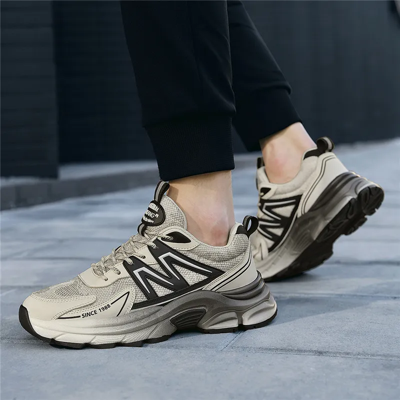 AOKANG Cushioning Anti-Slip And Wear-Resistant Low-Top Outdoor Shoes Men's Black-10