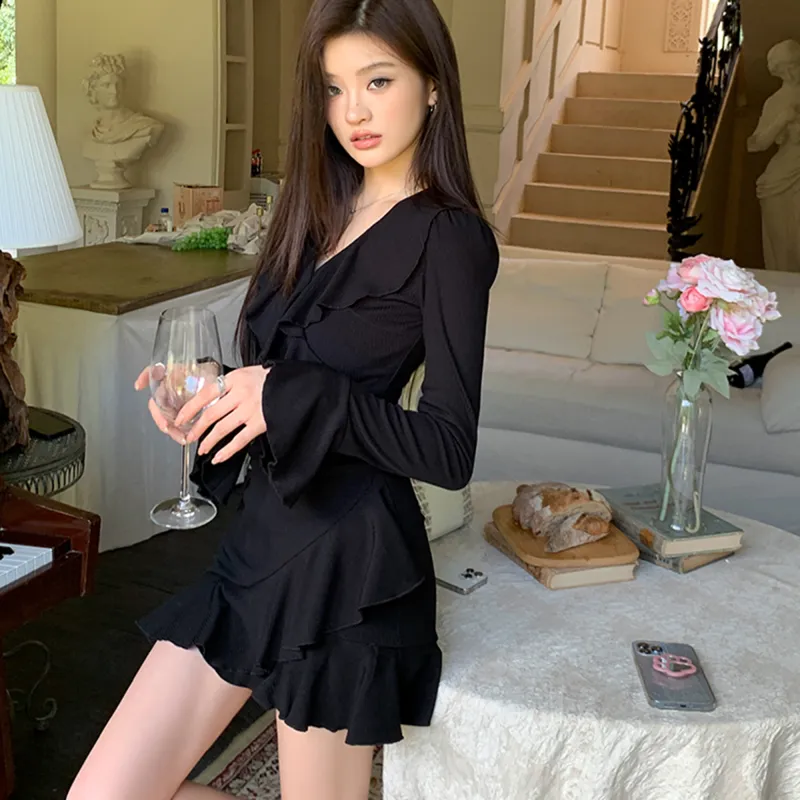 AHDO Long Sleeved Dresses Women's Black-4