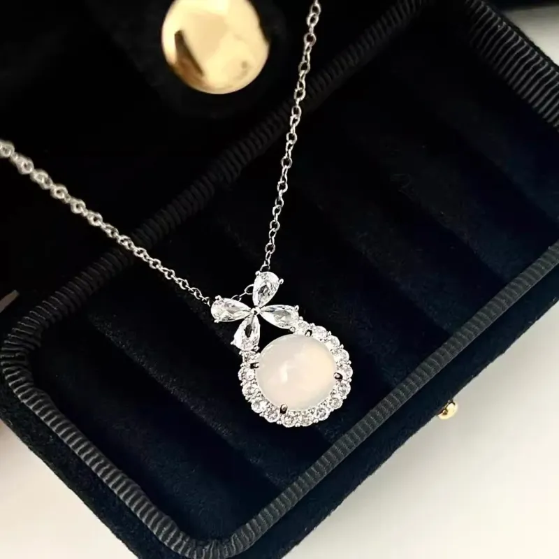 UTD Chalcedony Necklaces Women's-1