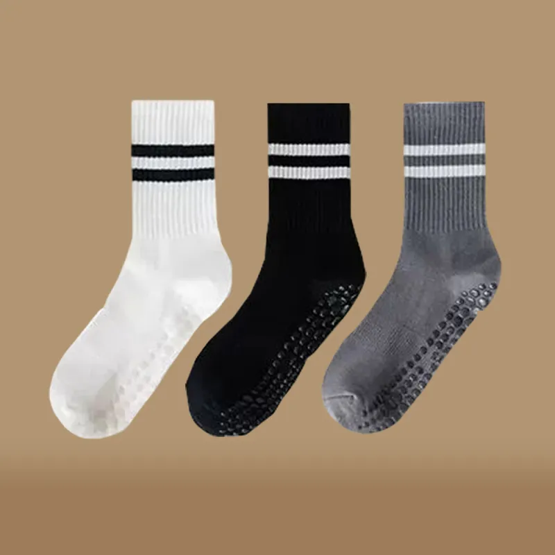 BEAR UNION Mid Calf Socks Women's-51