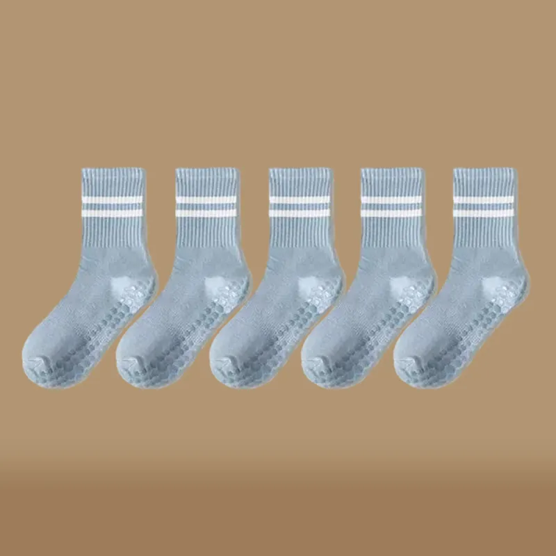 BEAR UNION Mid Calf Socks Women's-35