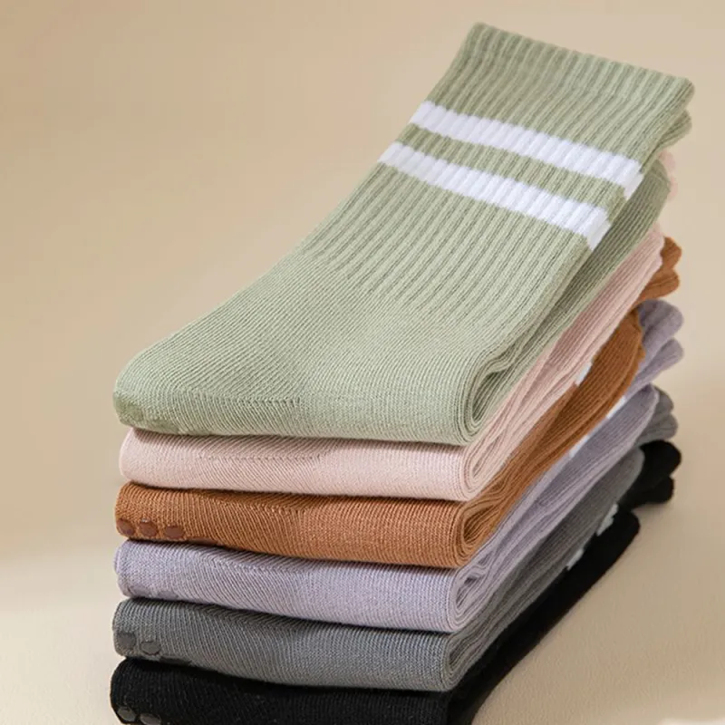 BEAR UNION Mid Calf Socks Women's-25