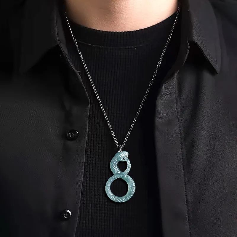 Kai Zhen Glutinous Jade Necklaces Unisex-2