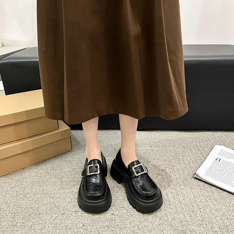 Take the Qin Loafers Women's Brown-2