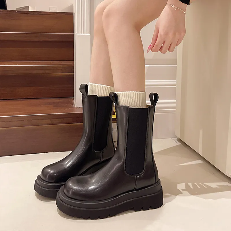 Take The Qin Short Chelsea Boots 6cm Women's Black-4
