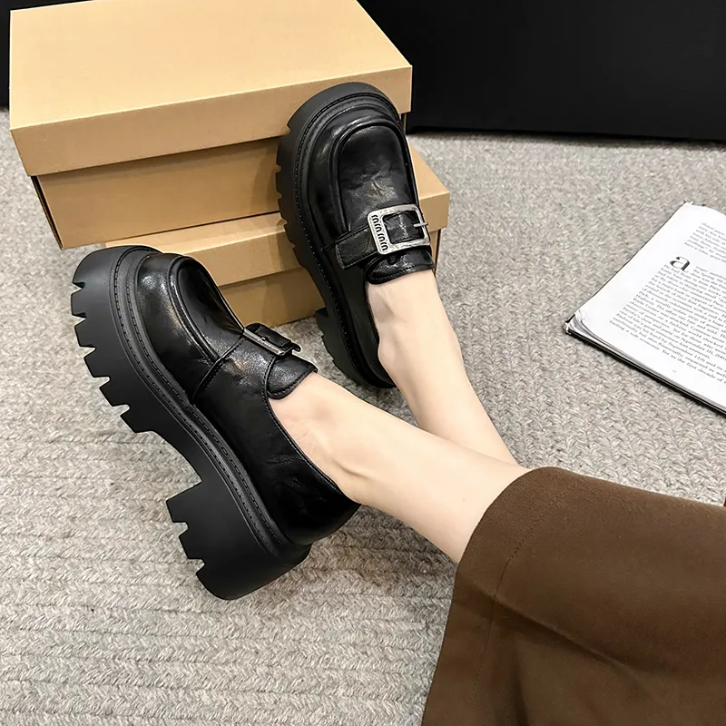 Take the Qin Loafers Women's Brown-4