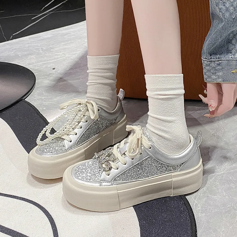 Take The Qin Low-Top Skateboard Shoes Women's-7