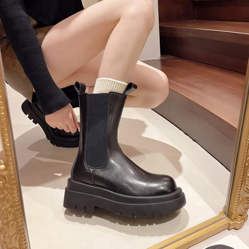 Take The Qin Short Chelsea Boots 6cm Women's Black-6
