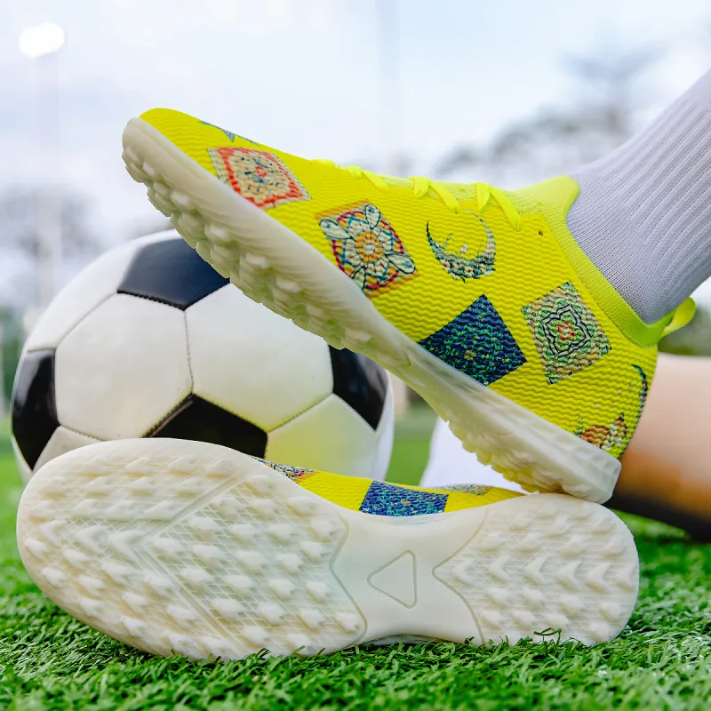 Saibi Slip Resistant, Abrasion Resistant, Waterproof Coverage Competition Training Multi Surface TF Soccer Shoes Unisex-30