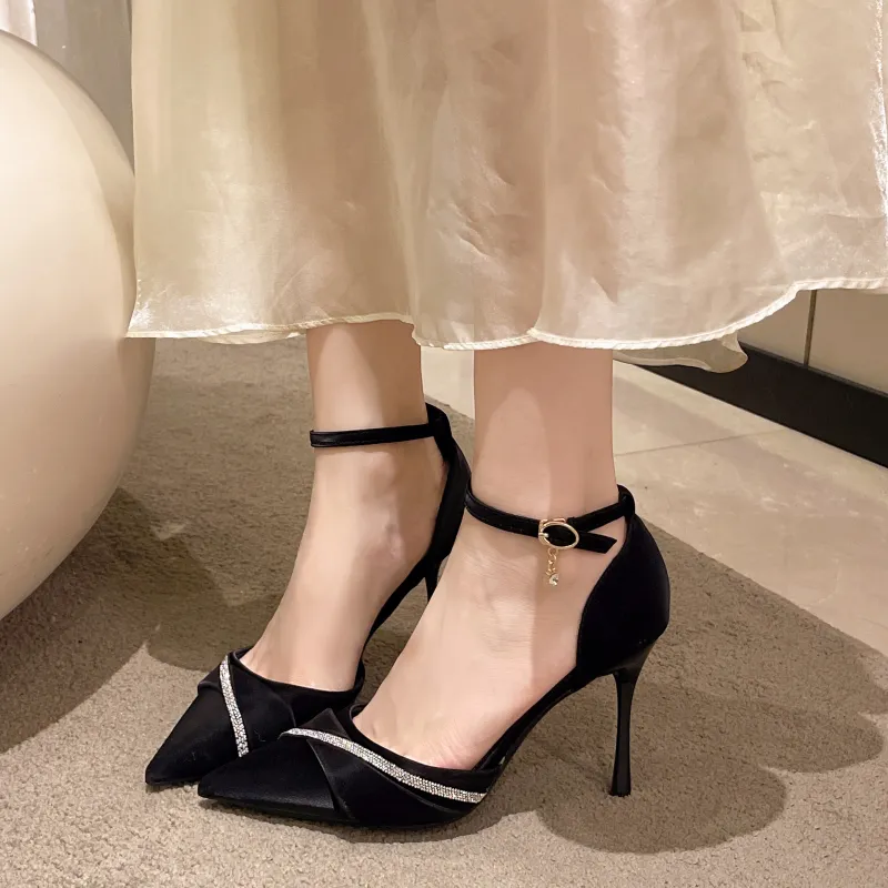 TELENT Slim Heel High Heels Women's Black-1
