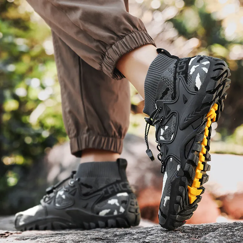 TELENT Abrasion Resistant Coverage Mid Top Hiking Shoes Men's Black-5