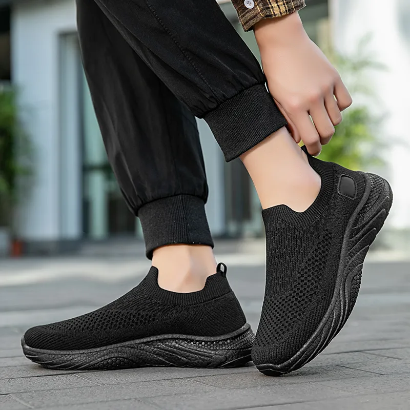 TELENT Slip Resistant And Breathable Low Top Casual Running Shoes Unisex-2