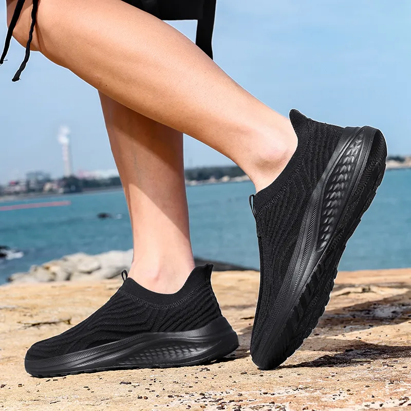 TELENT Cushioning And Breathable Low Top Casual Shoes Men's All Black-2