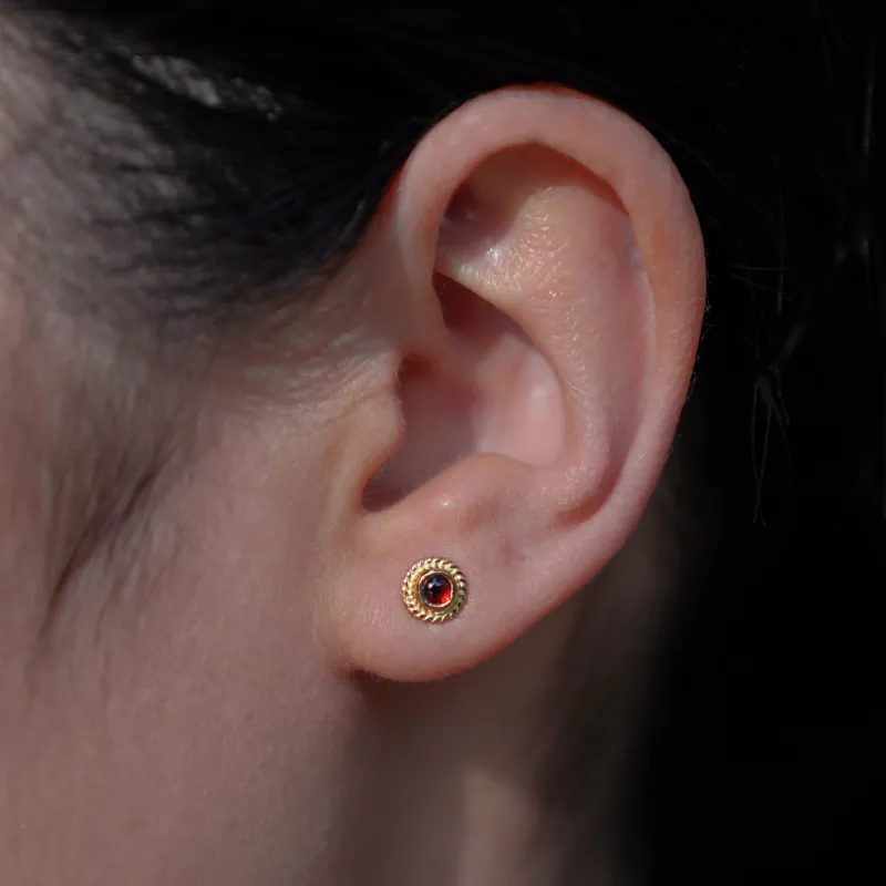 GOD SUNS 18K Gold Stud Earrings Unisex-3