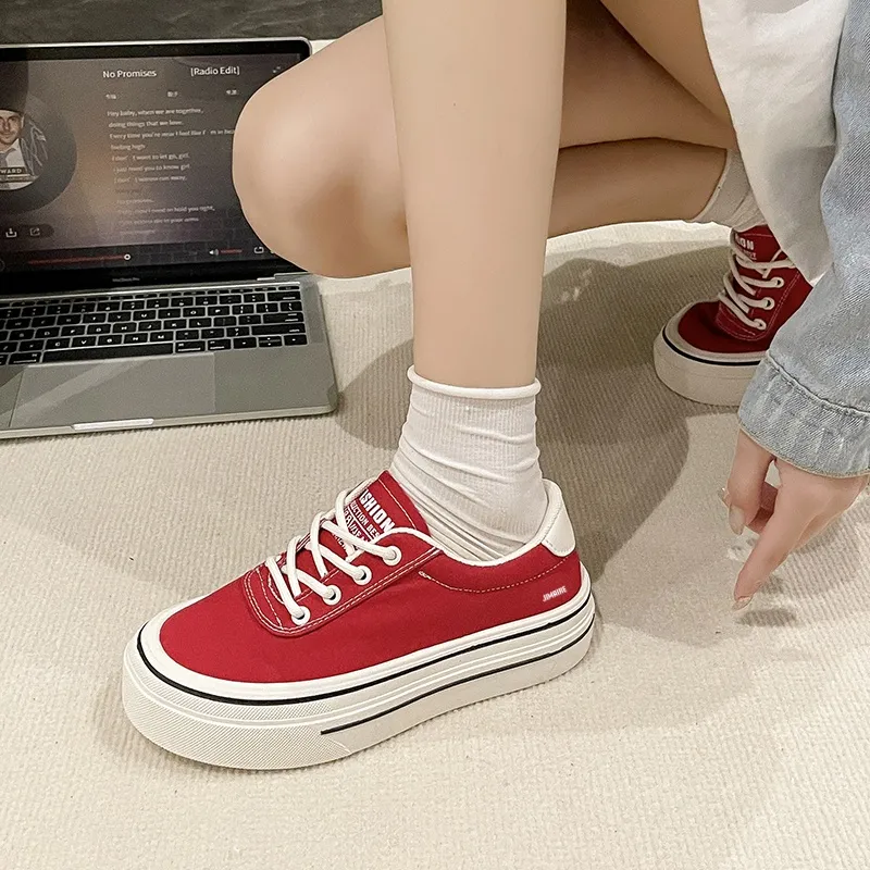 King Jinmai Low Top Skateboard Shoes Women's-8