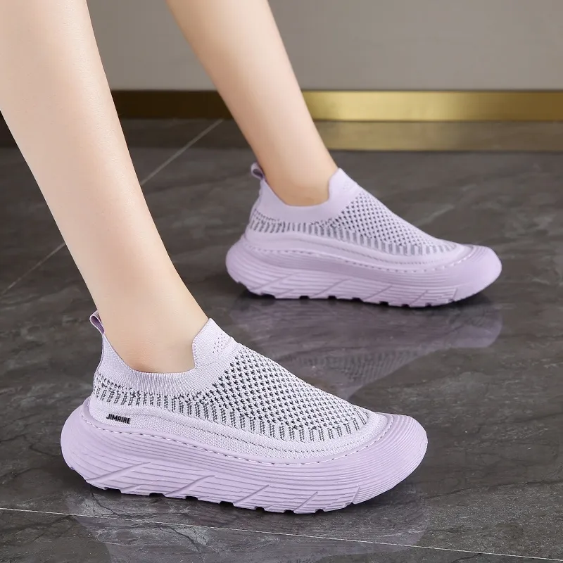 King Jinmai Slip Resistant Low Top Casual Shoes Women's-2