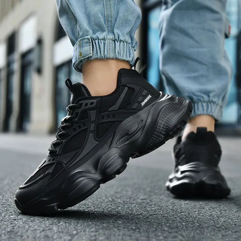 King Jinmai Cushioned Slip Resistant Low Top Chunky Sneakers Men's Black-3