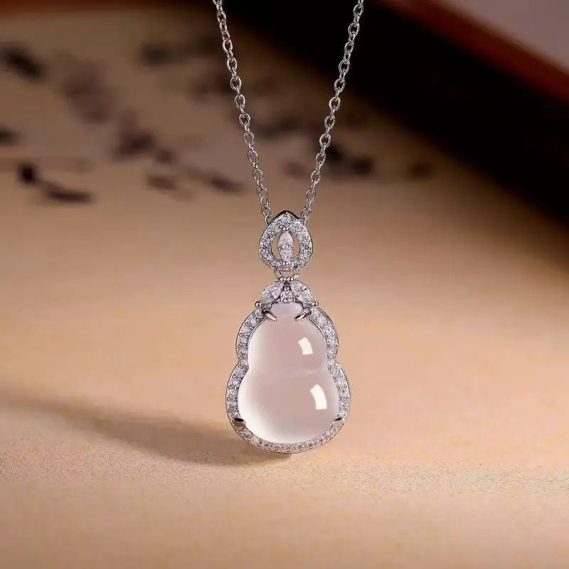 Royal Heaven's Choice Chalcedony Pendants Unisex-1