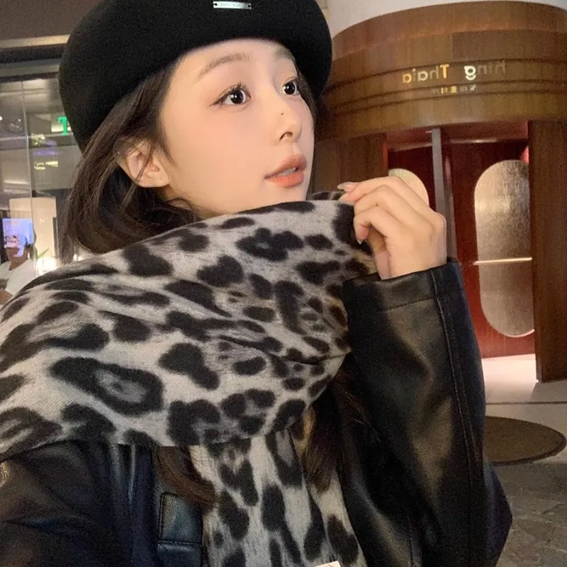 Cranta Komeia Polyester Knit Scarves Unisex-6