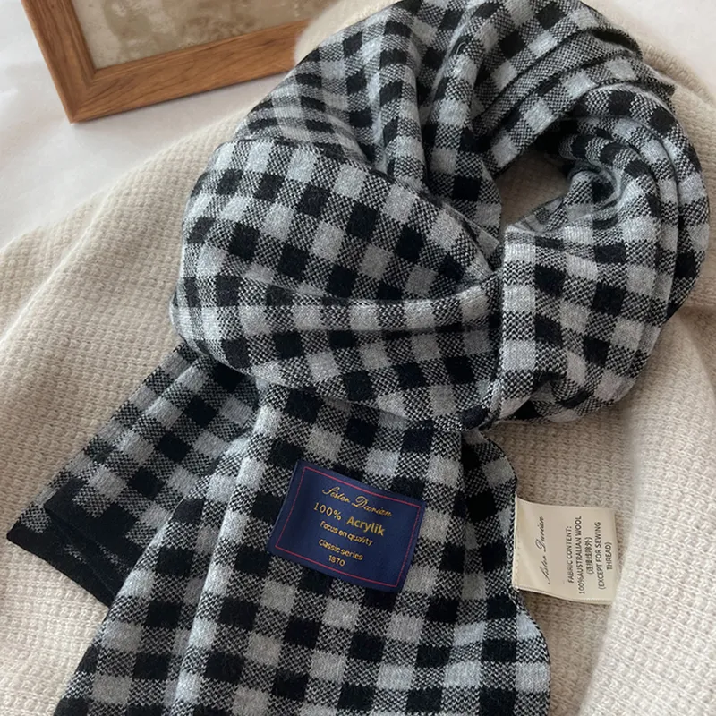 Cranta Komeia Knit Scarves Women's-4