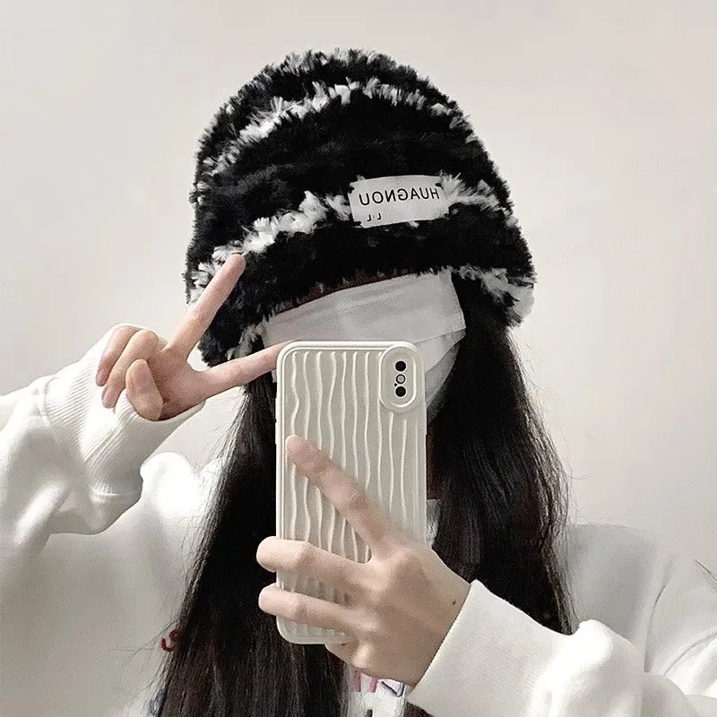 Cranta Komeia Polyester Beanies Women's-3