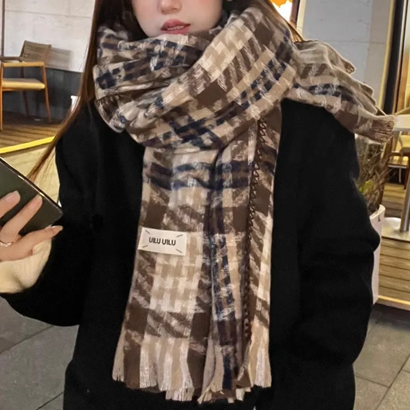 Cranta Komeia Knit Scarves Women's-1