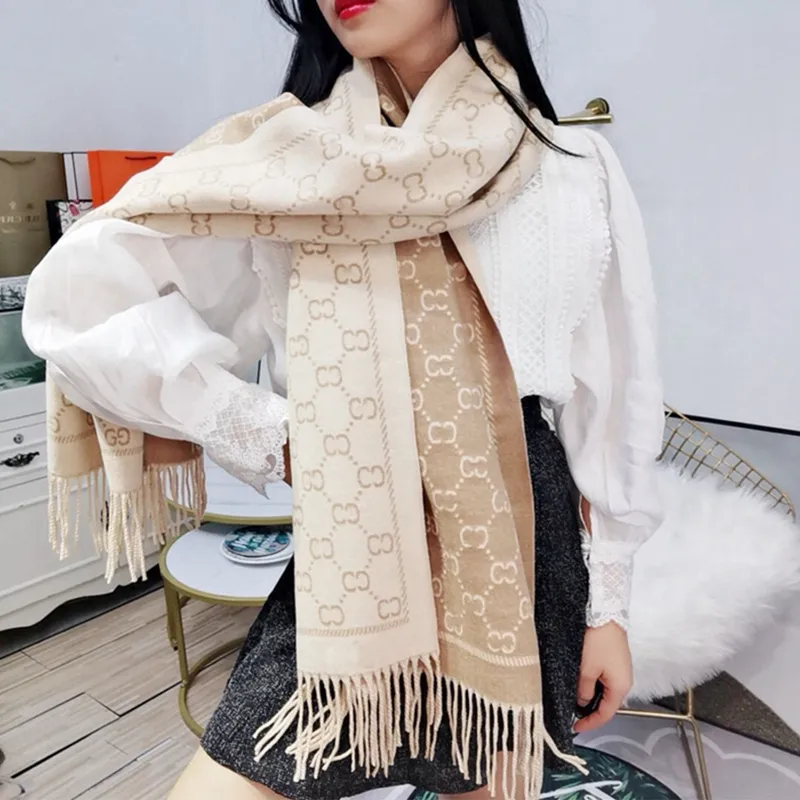 Cranta Komeia Knit Scarves Women's-1