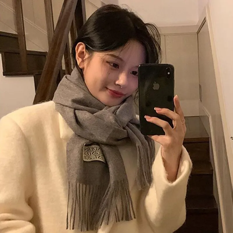 Cranta Komeia Knit Scarves Unisex-2