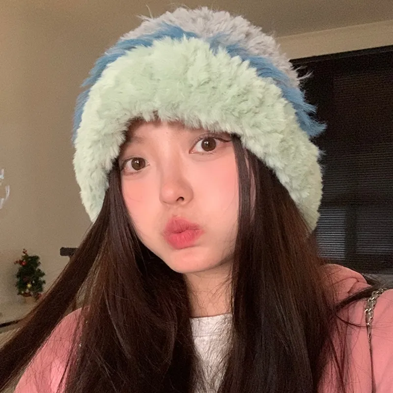 Cranta Komeia Acrylic Beanies Women's-5