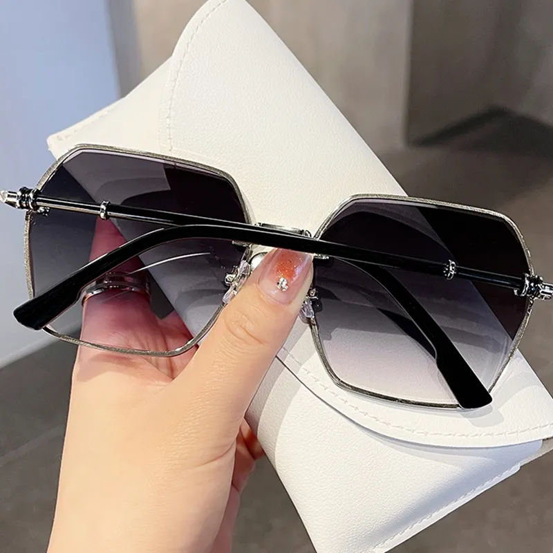 Cranta Komeia Metal PC Irregular Shape Sunglasses Women's-2