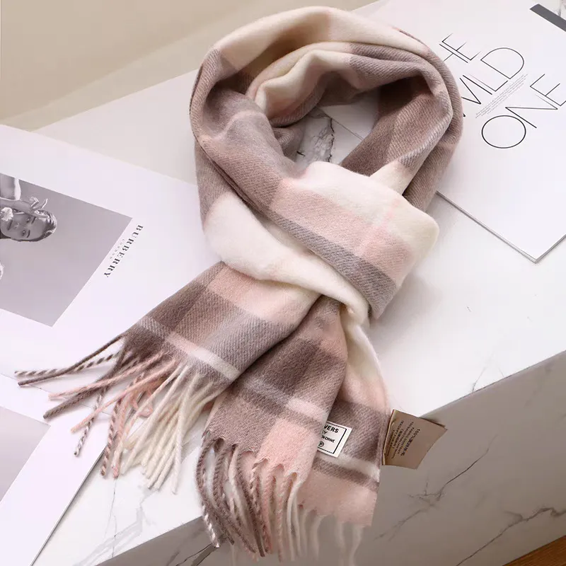 Cranta Komeia Knit Scarves Women's-6