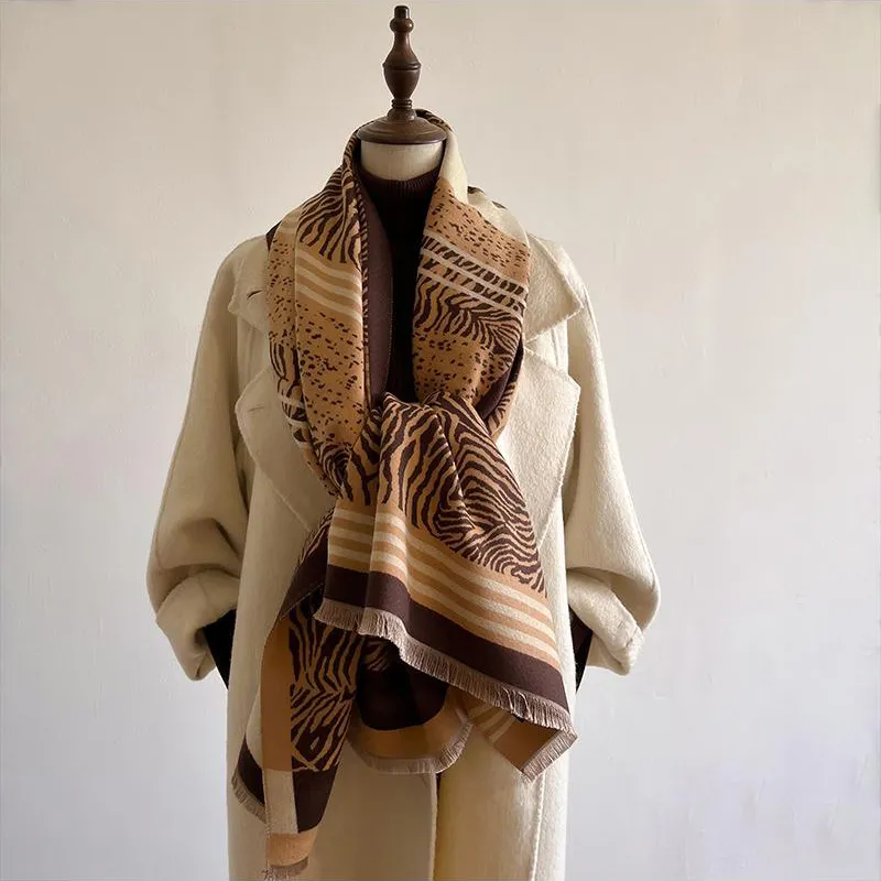 Cranta Komeia Knit Scarves Women's-4