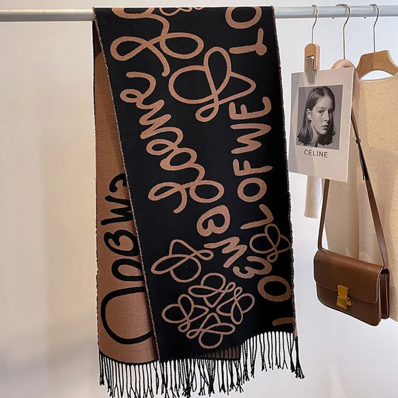 Cranta Komeia Knit Scarves Women's-5