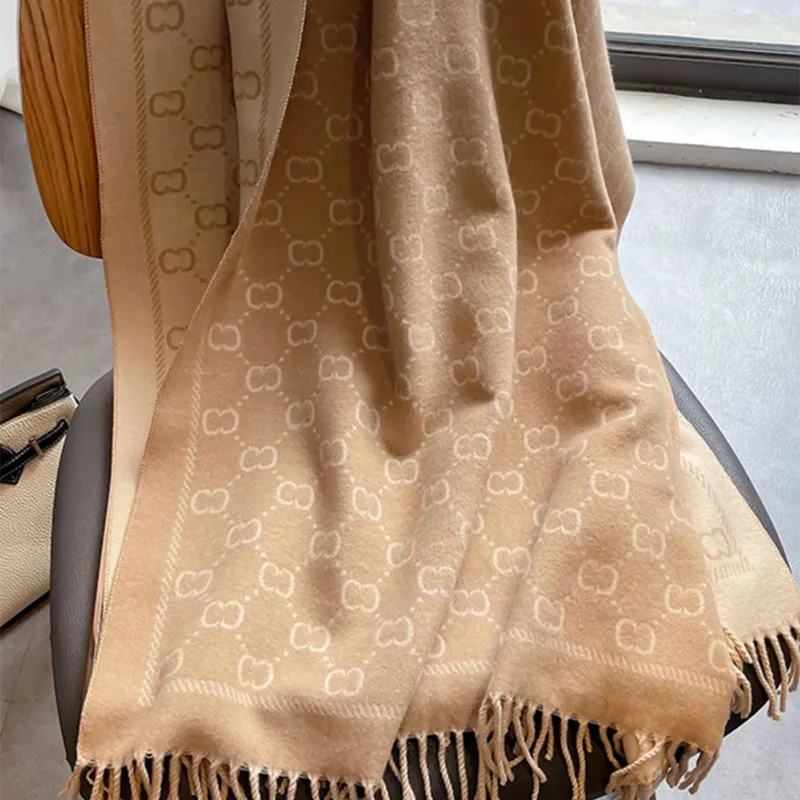 Cranta Komeia Knit Scarves Women's-3