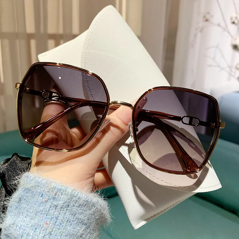 Cranta Komeia PC Metal Square Sunglasses Women's-5