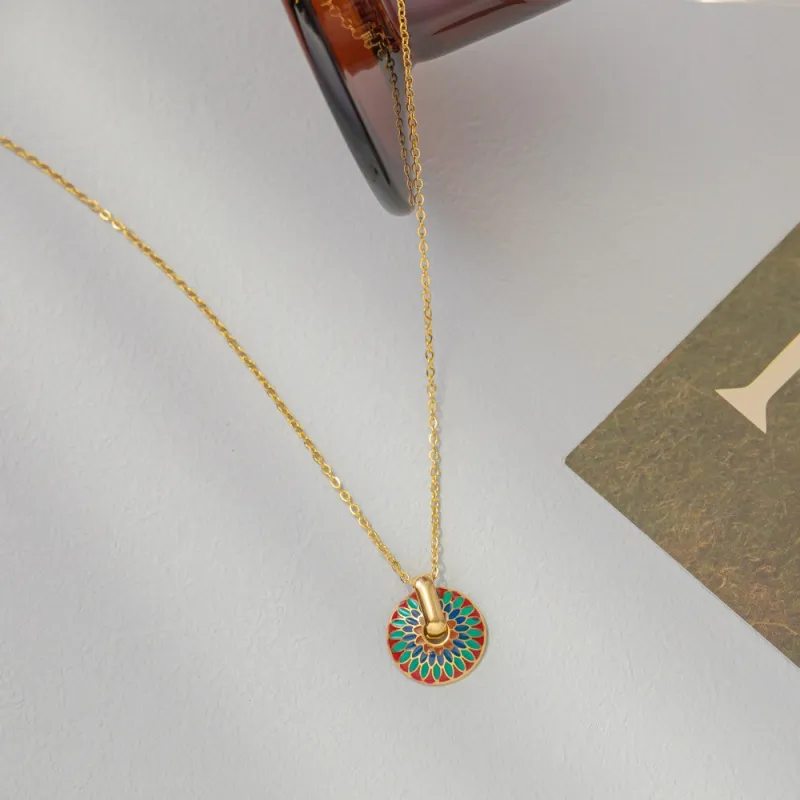Mr. Shang Glass Necklaces Unisex-1