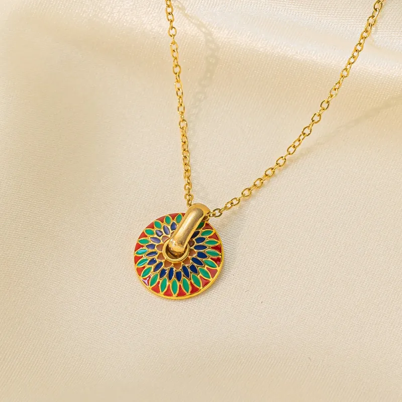 Mr. Shang Glass Necklaces Unisex-2