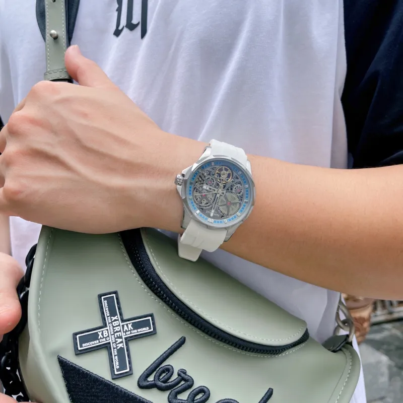 FAIRWHALE Pioneer Collection Watch Automatic Mechanical Movement Silicone Strap Watch Men's Watches Cut Out Dial-17