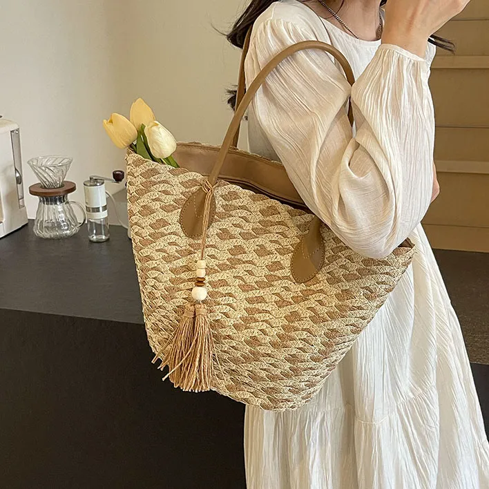 Elsvet Straw Woven Shoulder Bag Regular Women's Black/Brown/Camel-7