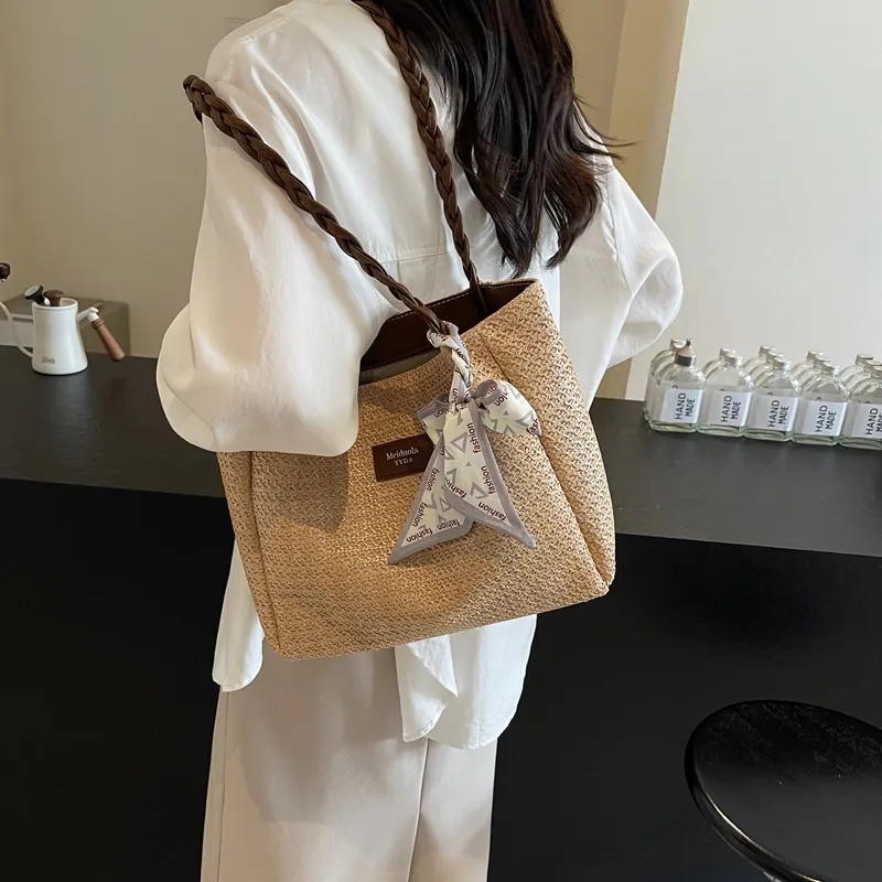 Elsvet Straw Woven Shoulder Bag Regular Women's White/Coffee/Khaki-6