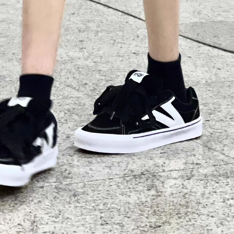 Luji Low Top Skateboard Shoes Women's-18