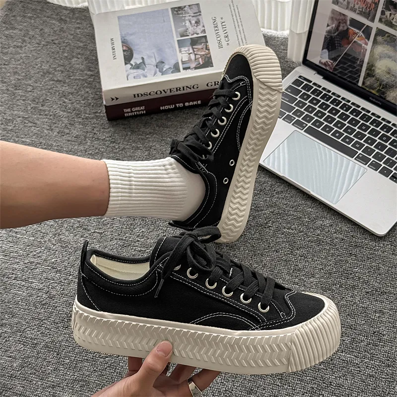 Luji Low Top Skateboard Shoes Men's Black-1