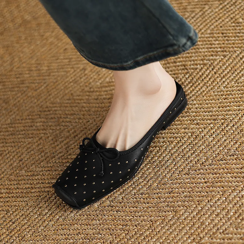 Mo Lin Slip Resistant Closed Toe Slippers Women's-1