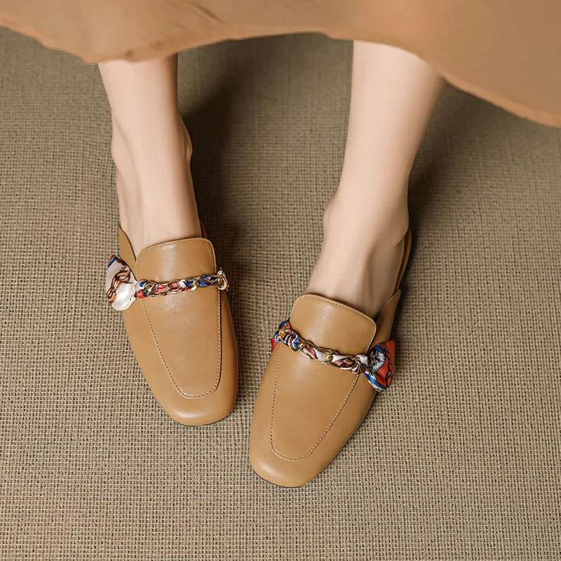 Mo Lin Closed Toe Slippers Women's-11