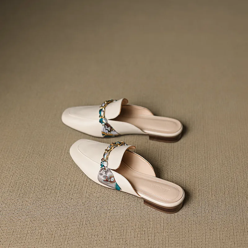 Mo Lin Closed Toe Slippers Women's-8