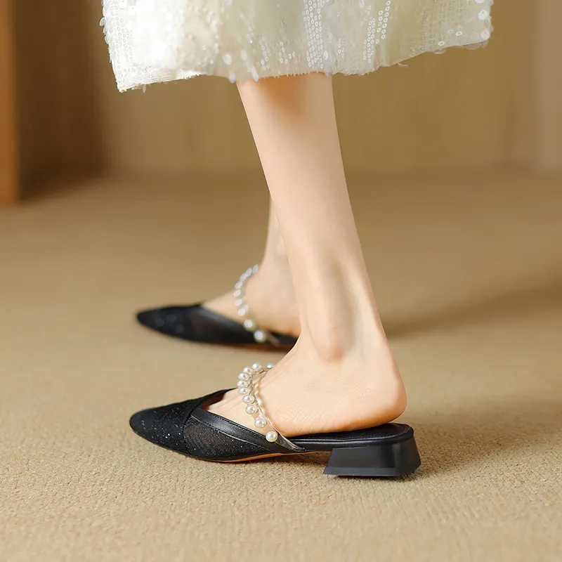 Mo Lin Closed Toe Slippers Women's-1