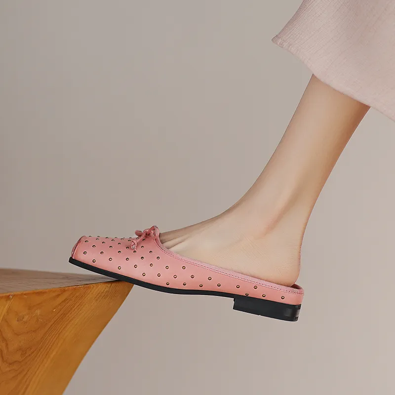 Mo Lin Slip Resistant Closed Toe Slippers Women's-12